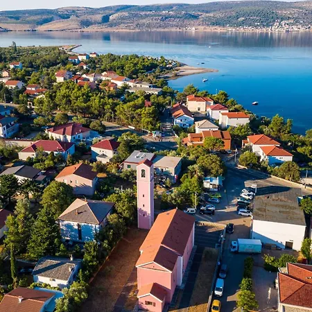 Agava-miran Odmor Uz Borovu Sumu