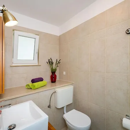 Apartment Agava-miran Odmor Uz Borovu Sumu Seline